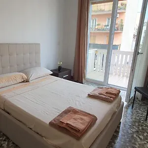 Pensiune Little, Bari