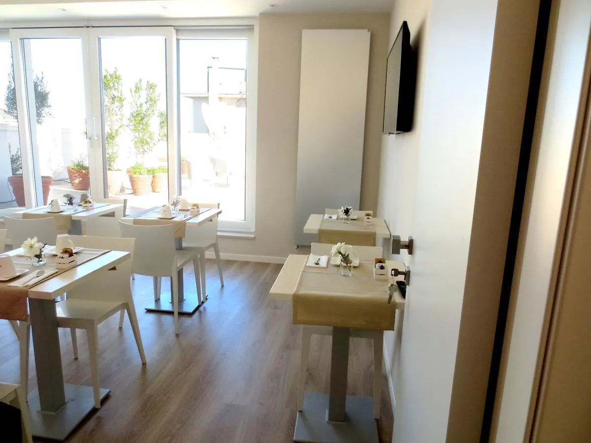 Hotel Gatto Bianco Le Terrazze à Bari Maison d'hôtes
