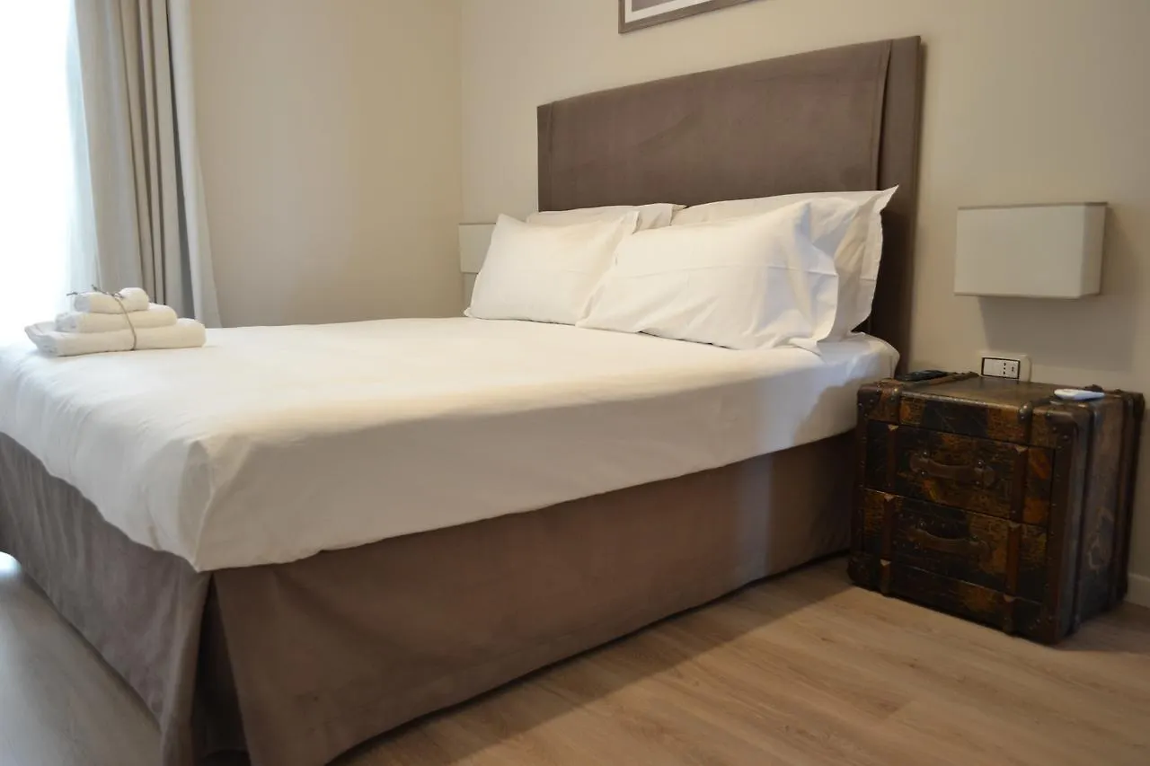 Hotel Gatto Bianco Le Terrazze à Bari Maison d'hôtes